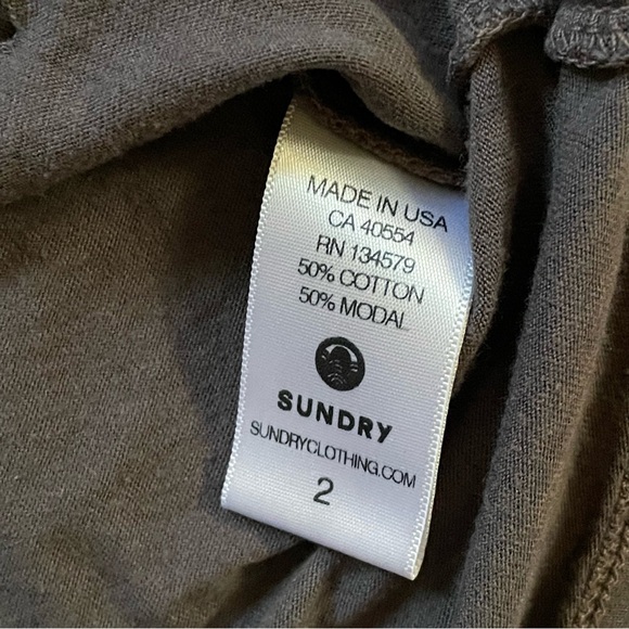 Sundry J’Adore Le Rock Distressed Tank Medium - Picture 5 of 6